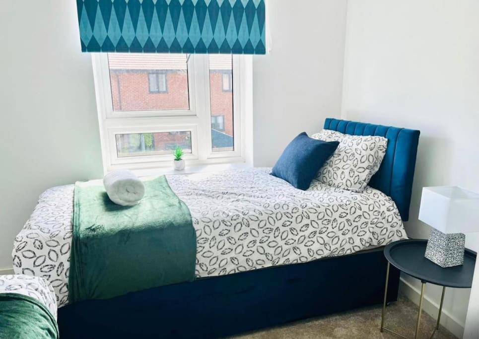 Ashford Retreat - Luxury Home With Double Parking Екстер'єр фото