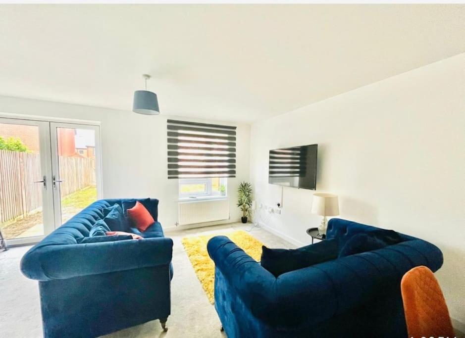 Ashford Retreat - Luxury Home With Double Parking Екстер'єр фото